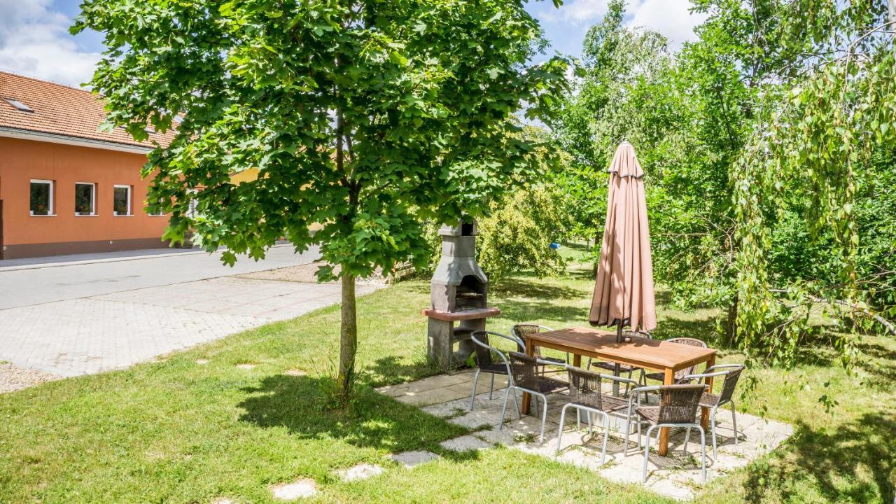 Penzion U Dablova Kopyta Rakvice Exterior photo