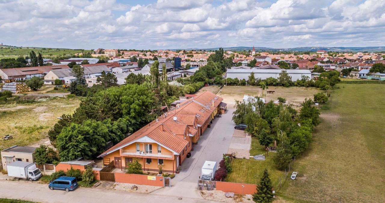 Penzion U Dablova Kopyta Rakvice Exterior photo